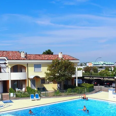 Village With Pool And Garden Appartement Bibione