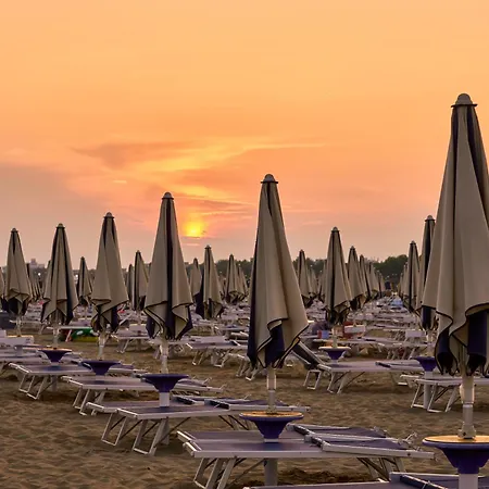 Village With Pool And Garden * Bibione