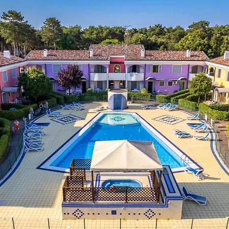 Apartamento Village With Pool And Garden *