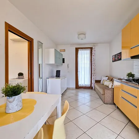 Apartamento Village With Pool And Garden *