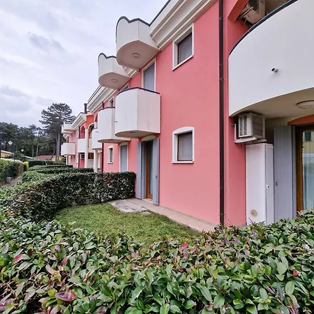 Apartamento Village With Pool And Garden